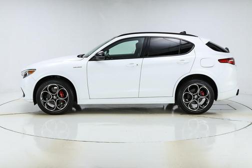 2023 Alfa Romeo Stelvio Veloce