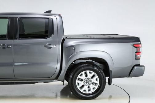 Gun Metallic 2023 Nissan Frontier SV