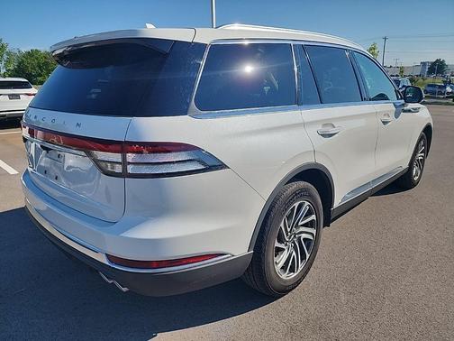 2022 Lincoln Aviator Standard AWD
