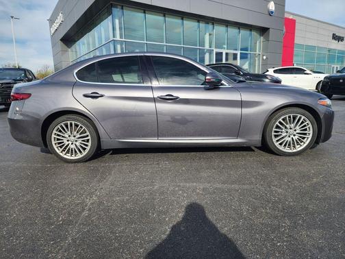 2017 Alfa Romeo Giulia Ti