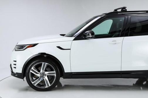 Fuji White 2022 Land Rover Discovery P360 R-Dynamic HSE