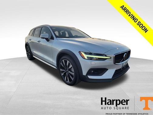 2023 Volvo V60 Cross Country B5 Ultimate