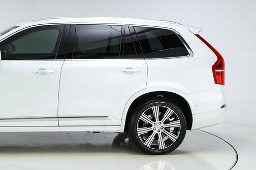 2024 Volvo XC90 B6 Ultimate Bright Theme 7-Seater