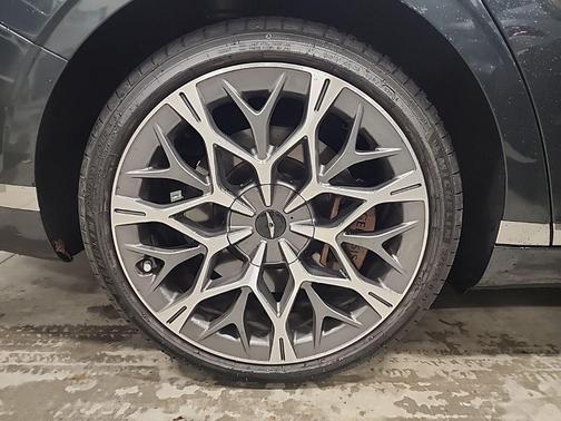 2024 Genesis G90 3.5T e-SC