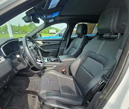 2024 Jaguar F-PACE P250 R-Dynamic S