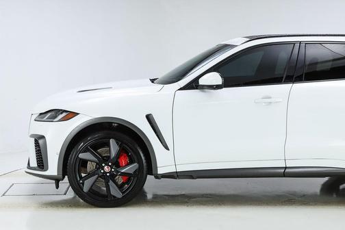 Fuji White 2021 Jaguar F-PACE SVR