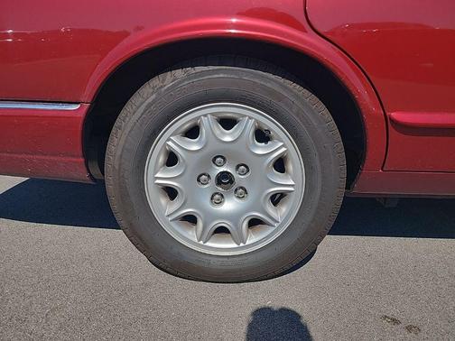 2001 Jaguar XJ8 Base