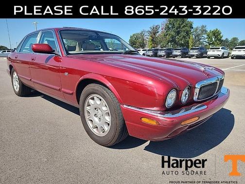 2001 Jaguar XJ8 Base