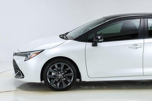 2023 Toyota Corolla Hatchback XSE