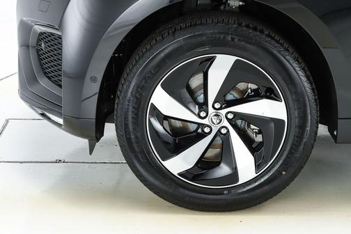 Santorini Black 2026 Jaguar F-PACE P250 R-Dynamic S