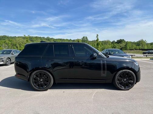 Santorini Black 2023 Land Rover Range Rover P530 SE