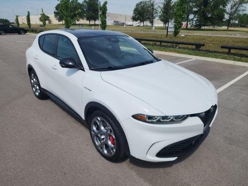Milano 2024 Alfa Romeo Tonale Veloce