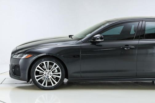2024 Jaguar XF R-Dynamic SE