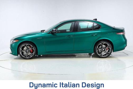 2025 Alfa Romeo Giulia Base