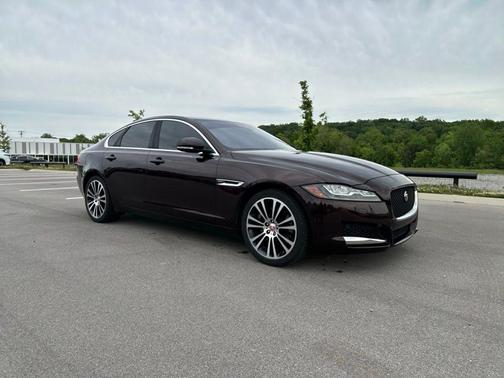 Aurora Red 2017 Jaguar XF 35t Prestige