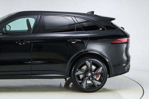 2023 Jaguar F-PACE SVR