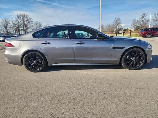 2024 Jaguar XF R-Dynamic SE