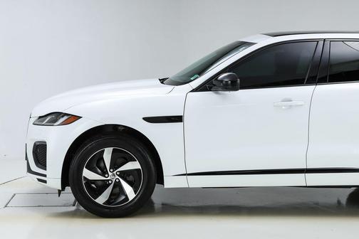 2024 Jaguar F-PACE P250 R-Dynamic S