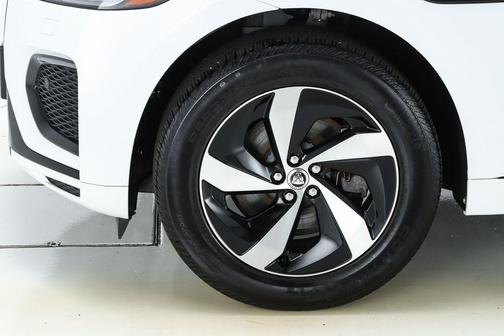 2024 Jaguar F-PACE P250 R-Dynamic S