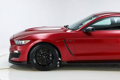 2018 Ford Shelby GT350 Base