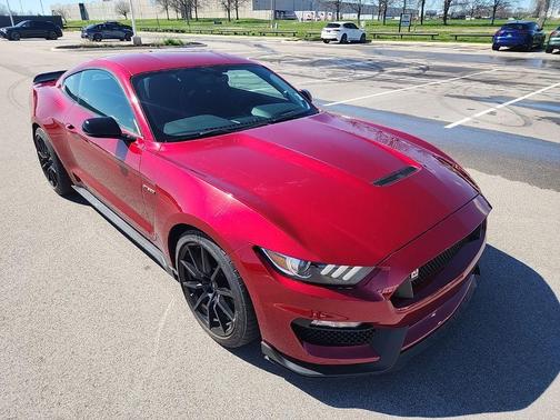 2018 Ford Shelby GT350 Base