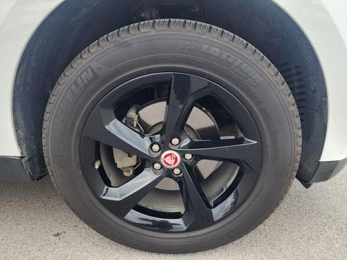 2019 Jaguar F-PACE 25t Premium