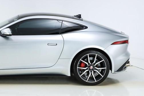 2022 Jaguar F-TYPE R