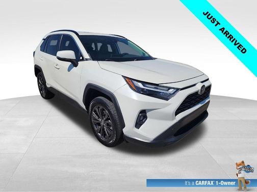 2022 Toyota RAV4 Hybrid XLE Premium