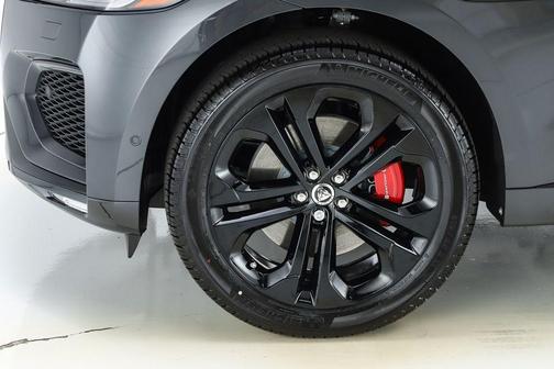 2026 Jaguar F-PACE P400 R-Dynamic S