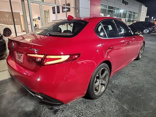2017 Alfa Romeo Giulia Base