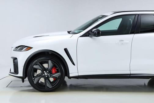 2026 Jaguar F-PACE SVR 575 Edition