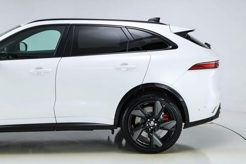 2026 Jaguar F-PACE SVR 575 Edition