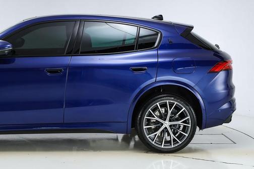 Blu 2026 Maserati Grecale Modena