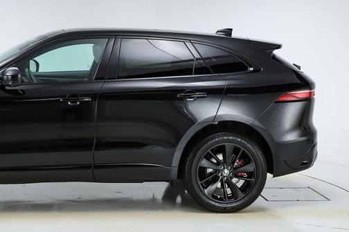 2026 Jaguar F-PACE P400 R-Dynamic S