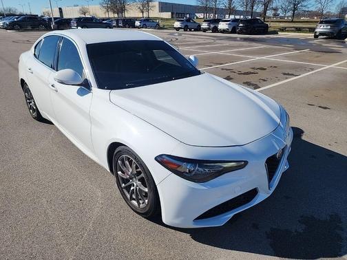 2019 Alfa Romeo Giulia Base