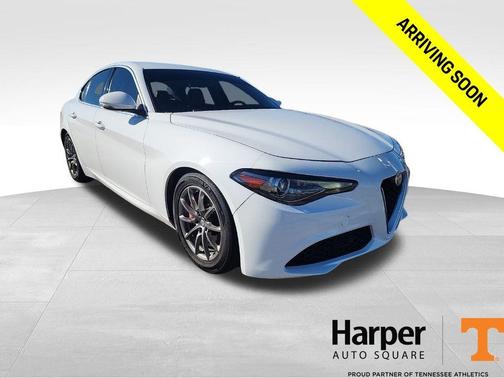 2019 Alfa Romeo Giulia Base