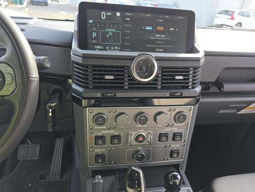 2024 INEOS Grenadier FIELDMASTER EDITION