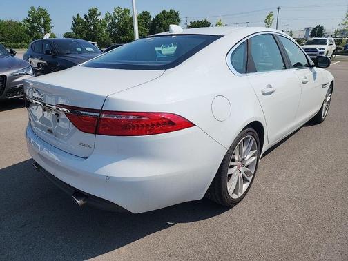 2016 Jaguar XF 35t Prestige