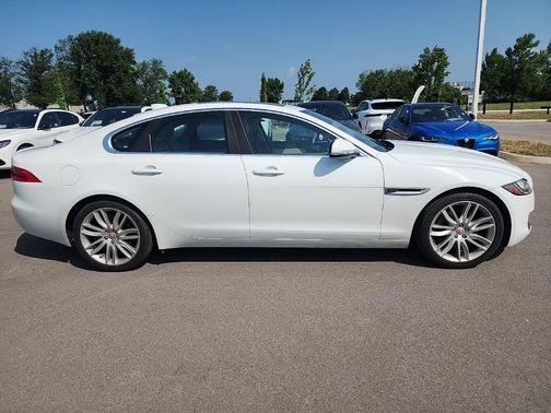 2016 Jaguar XF 35t Prestige
