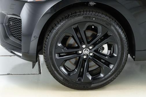 Santorini Black 2026 Jaguar F-PACE P400 R-Dynamic S