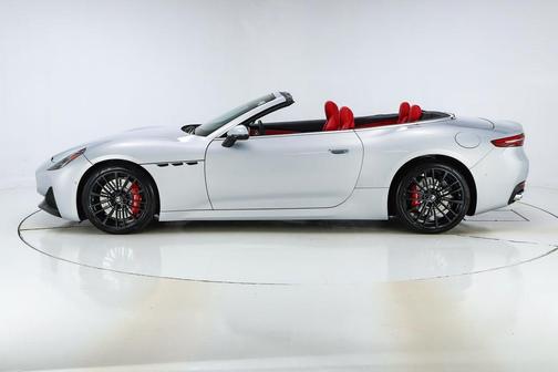 Bianco 2026 Maserati GranCabrio BASE