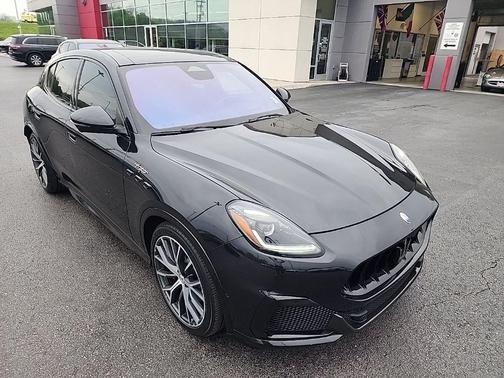 Black 2024 Maserati Grecale Trofeo