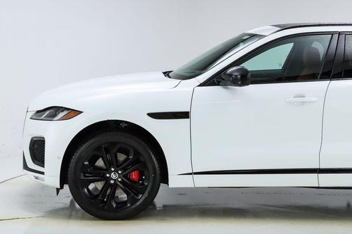 2026 Jaguar F-PACE P400 R-Dynamic S