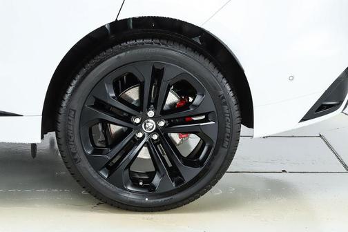 2026 Jaguar F-PACE P400 R-Dynamic S