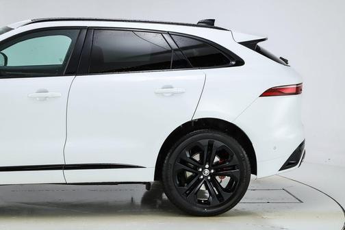 2026 Jaguar F-PACE P400 R-Dynamic S