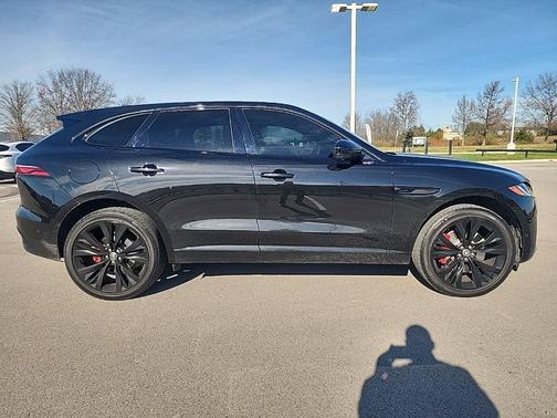 2024 Jaguar F-PACE P400 R-Dynamic S