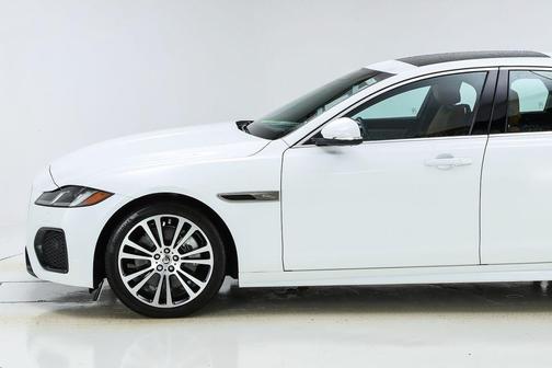 2024 Jaguar XF R-Dynamic SE