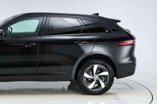 2025 Jaguar F-PACE P250 R-Dynamic S