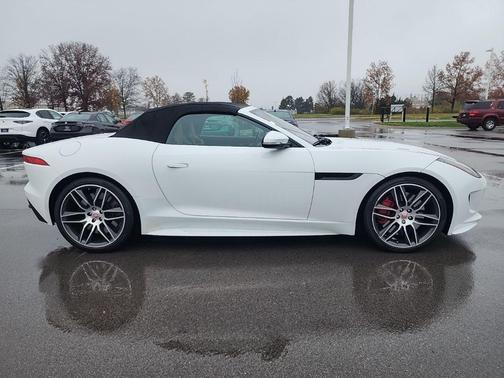 2017 Jaguar F-TYPE R