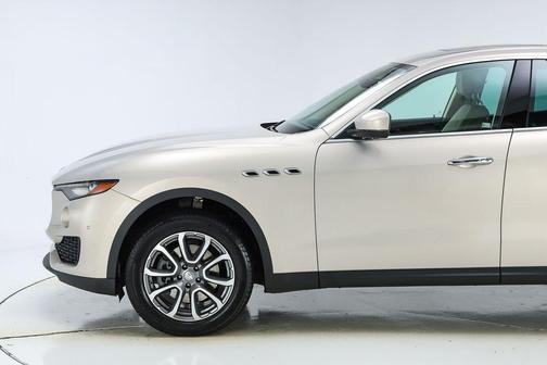 2017 Maserati Levante Base